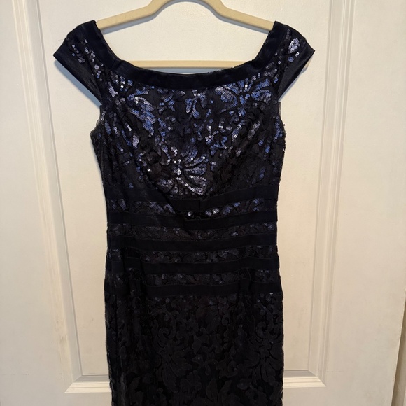 Tadashi Shoji Sequin Navy Blue Sequin Mesh Evening Gown Maxi Dress Size 2 - Picture 3 of 16